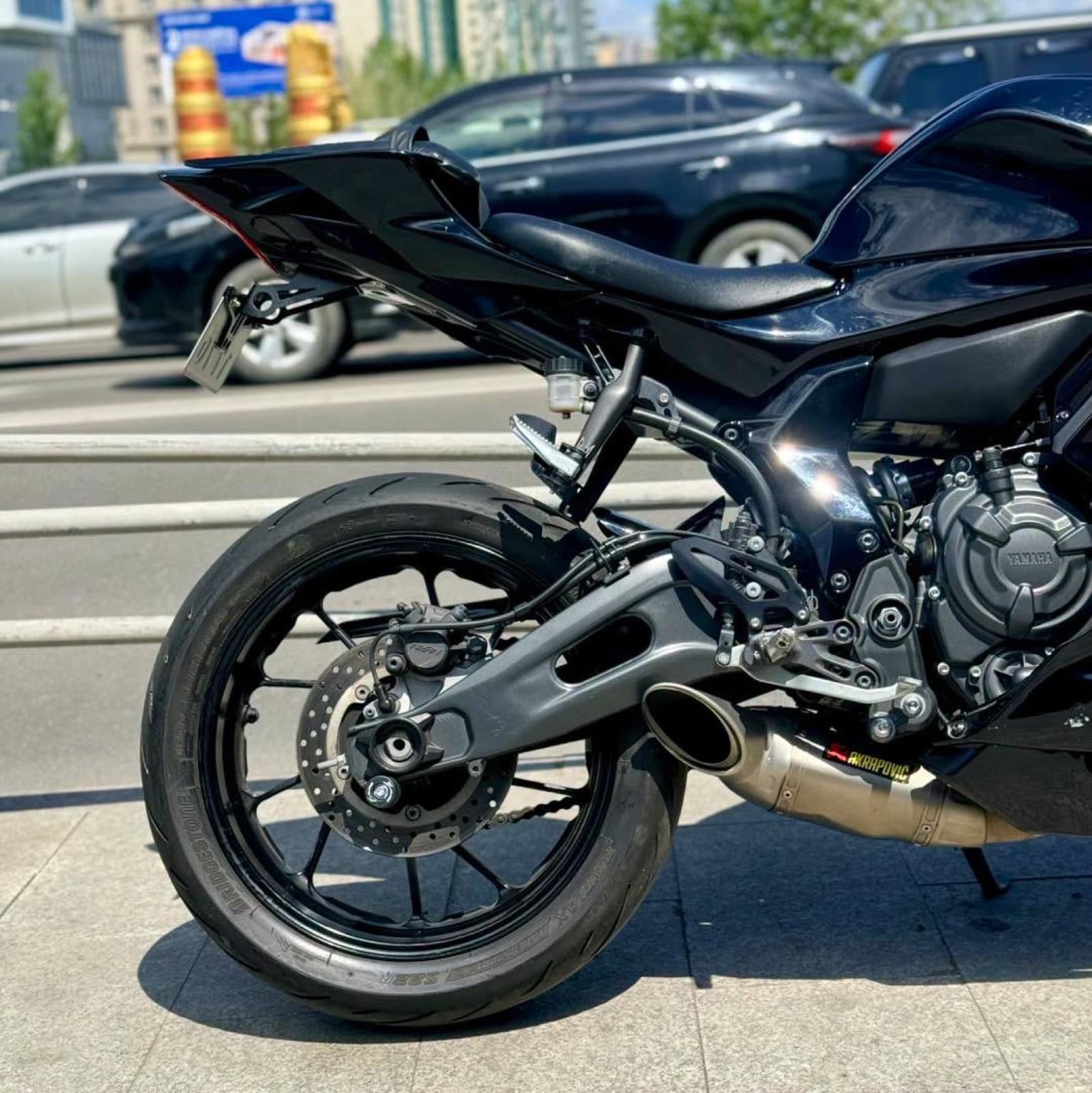 Yamaha YZF-R7 5