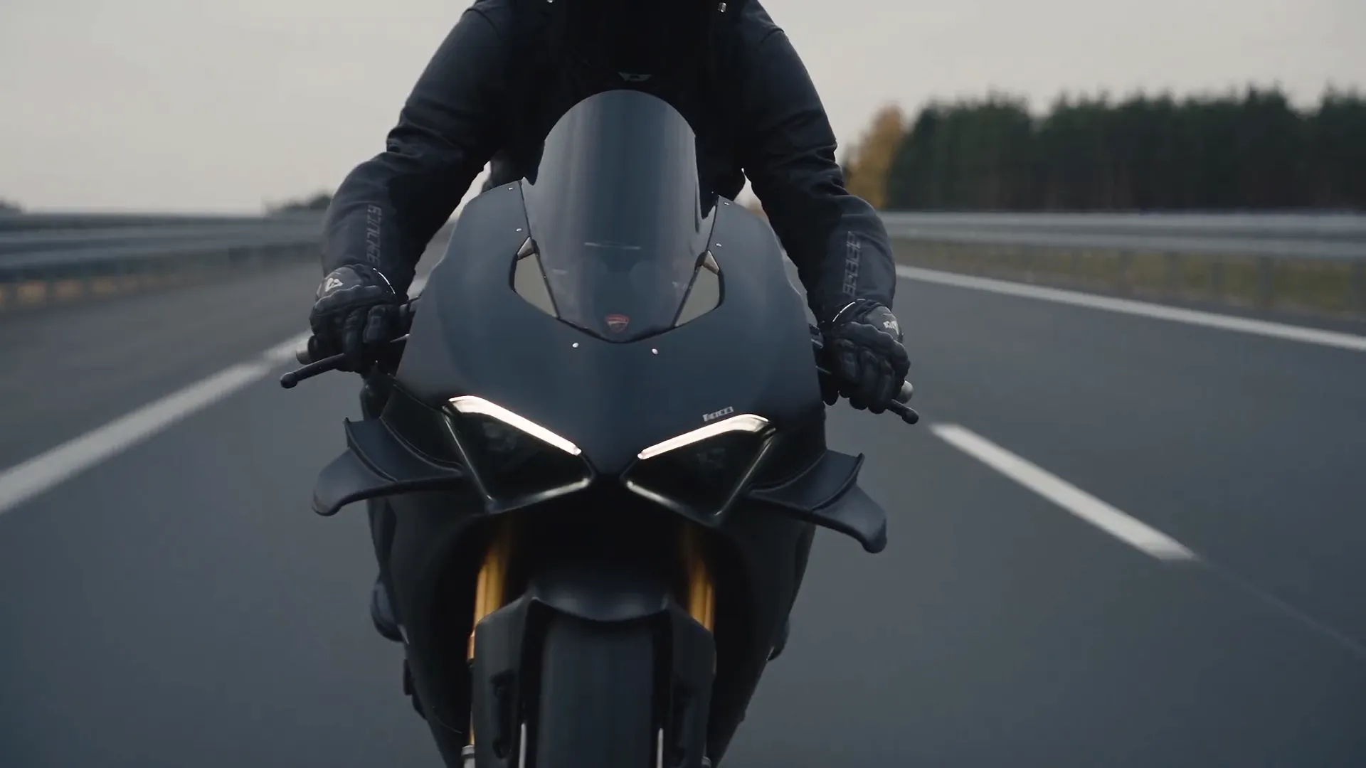 moto hero: rider on the road 1